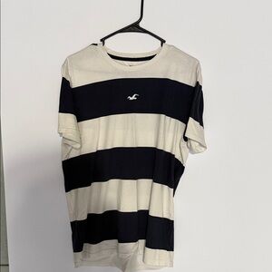 Hollister Men’s Black & Cream Horizontal Stripe Crew Tee